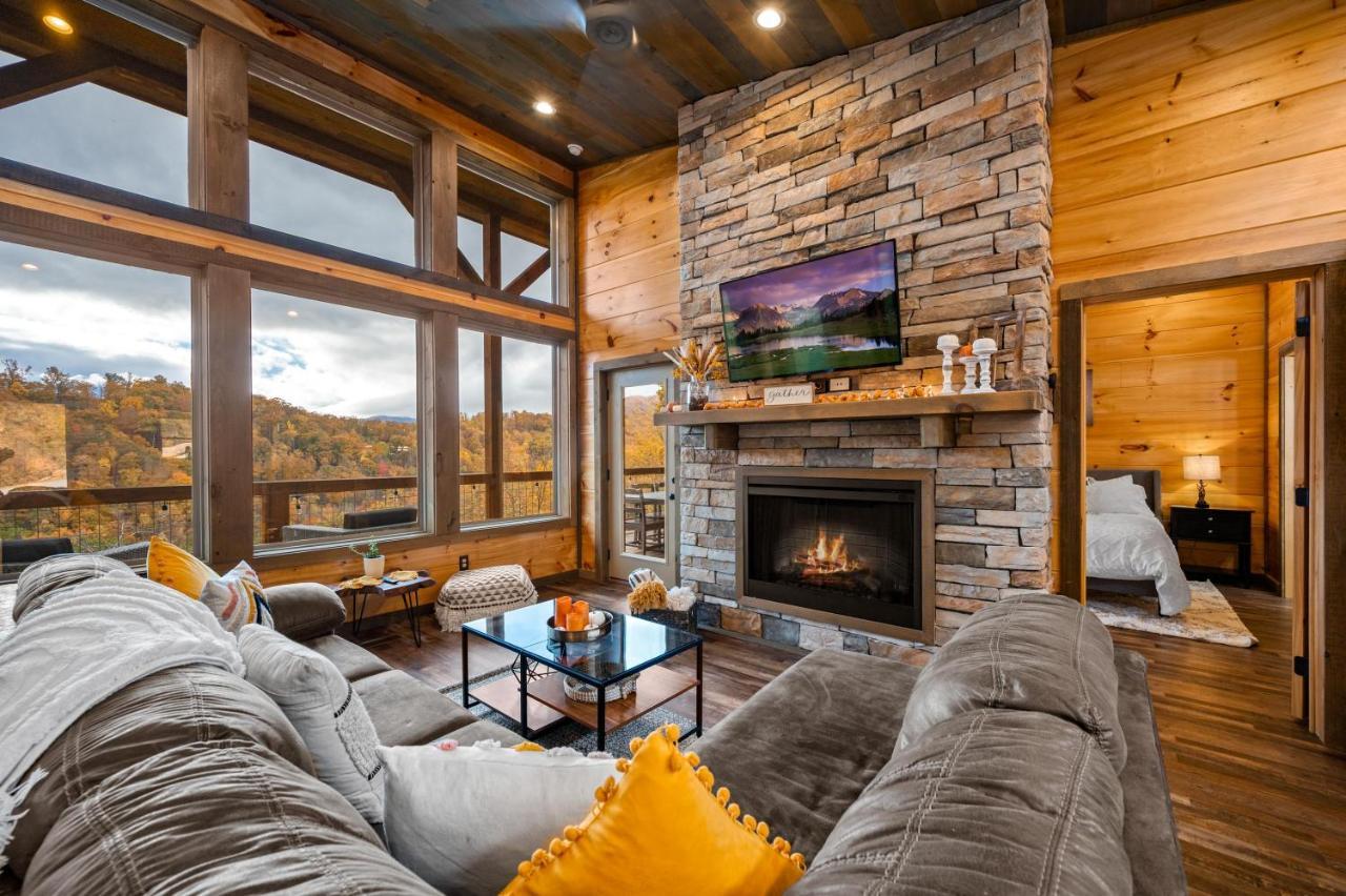 The Overlook - '21 Cabin - Gorgeous Unobstructed Views - Fire Pit Table - Gamerm - Hottub - Xbox - Lots Of Bears Gatlinburg Dış mekan fotoğraf