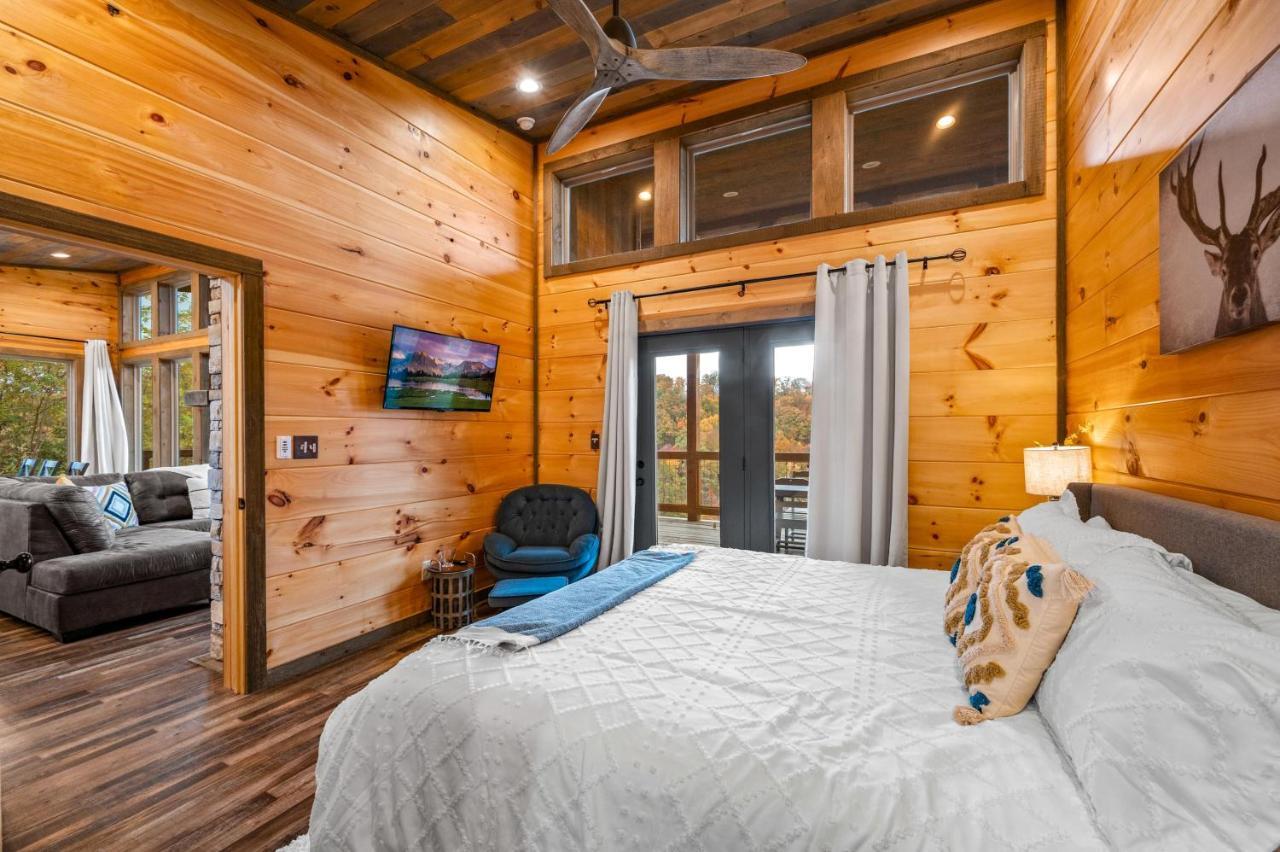 The Overlook - '21 Cabin - Gorgeous Unobstructed Views - Fire Pit Table - Gamerm - Hottub - Xbox - Lots Of Bears Gatlinburg Dış mekan fotoğraf