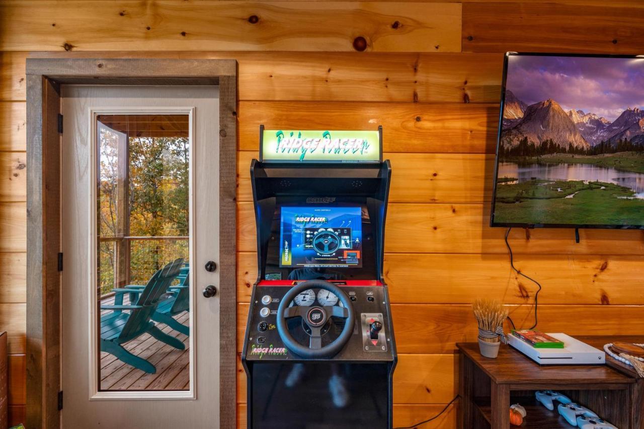 The Overlook - '21 Cabin - Gorgeous Unobstructed Views - Fire Pit Table - Gamerm - Hottub - Xbox - Lots Of Bears Gatlinburg Dış mekan fotoğraf