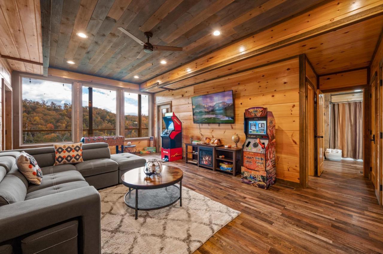 The Overlook - '21 Cabin - Gorgeous Unobstructed Views - Fire Pit Table - Gamerm - Hottub - Xbox - Lots Of Bears Gatlinburg Dış mekan fotoğraf