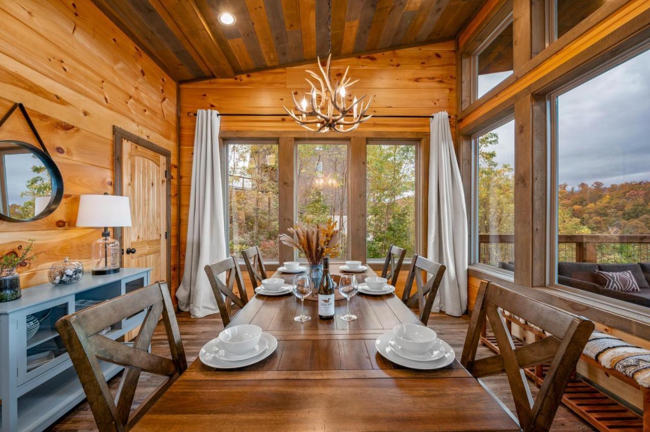 The Overlook - '21 Cabin - Gorgeous Unobstructed Views - Fire Pit Table - Gamerm - Hottub - Xbox - Lots Of Bears Gatlinburg Dış mekan fotoğraf