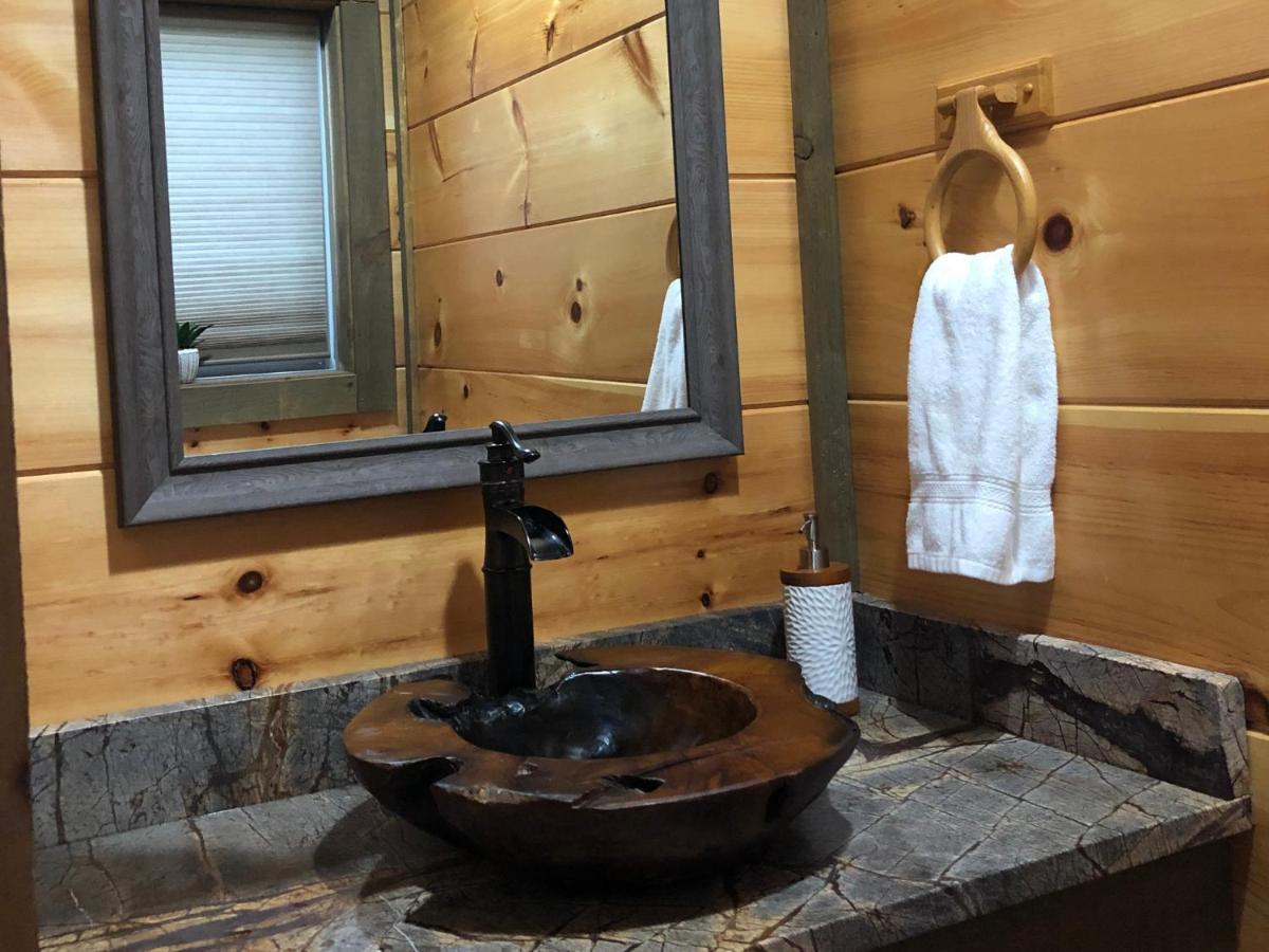 The Overlook - '21 Cabin - Gorgeous Unobstructed Views - Fire Pit Table - Gamerm - Hottub - Xbox - Lots Of Bears Gatlinburg Dış mekan fotoğraf